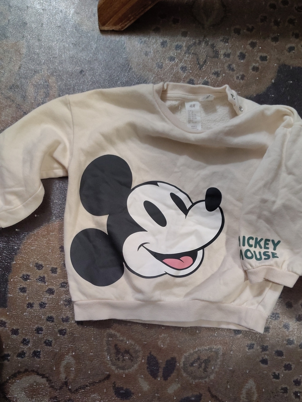 H&M Cream Mickey Mouse2t$30 Pullover Sweatshirt with Black & Pink Graphic